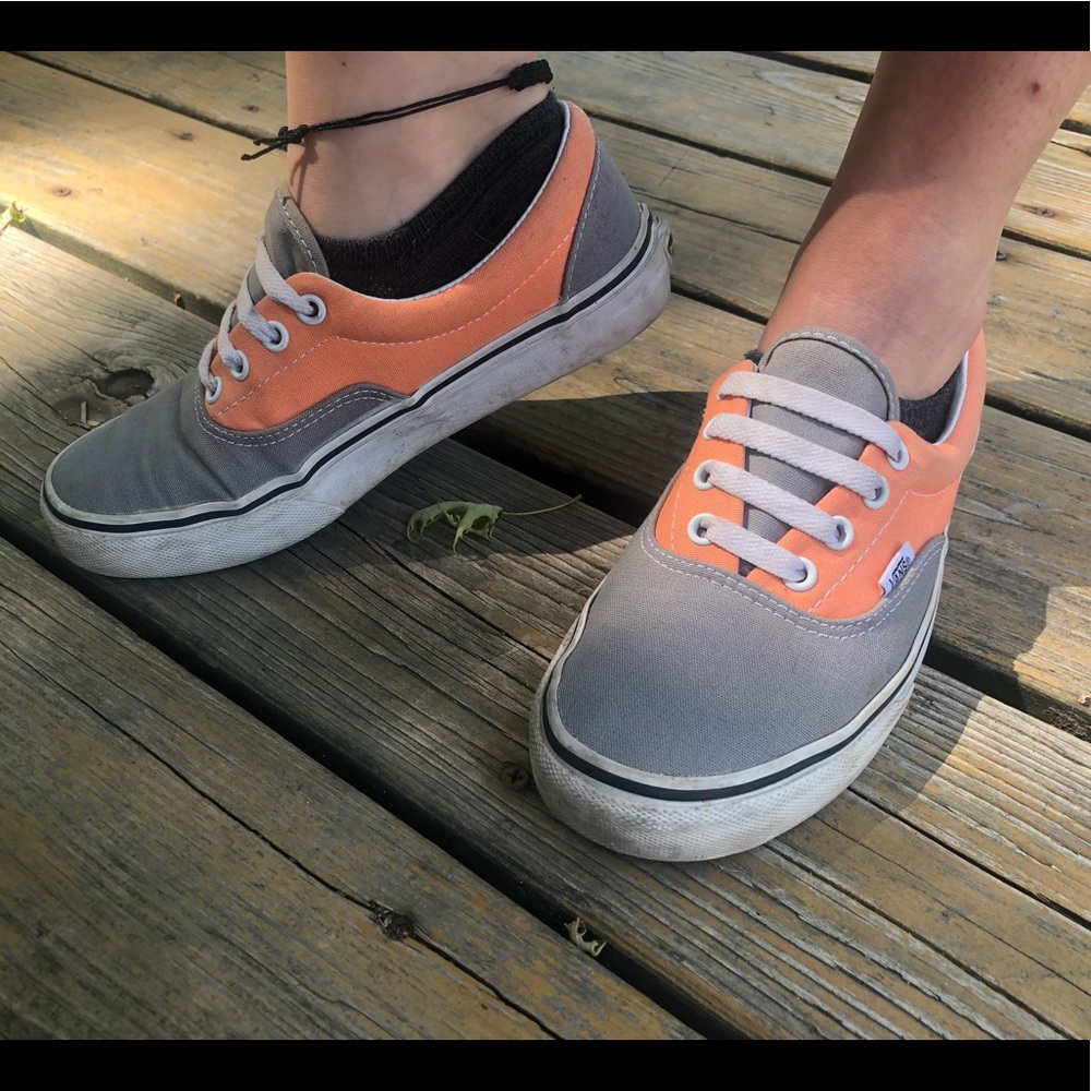 Women’s 6.5 vans.